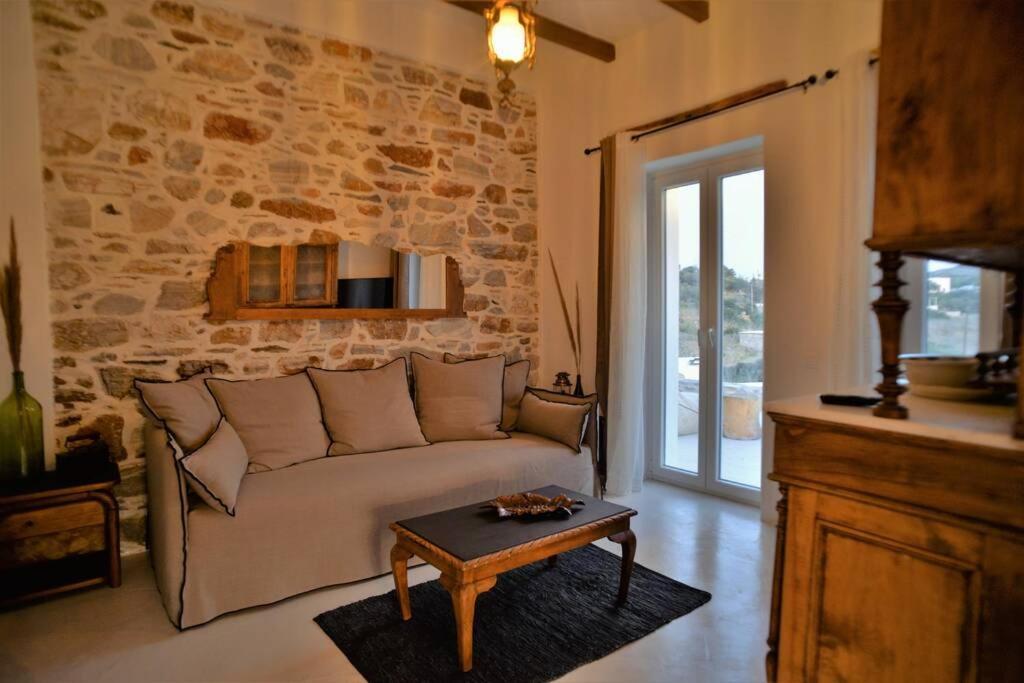 George Farmhouse Chrousa ภายนอก รูปภาพ